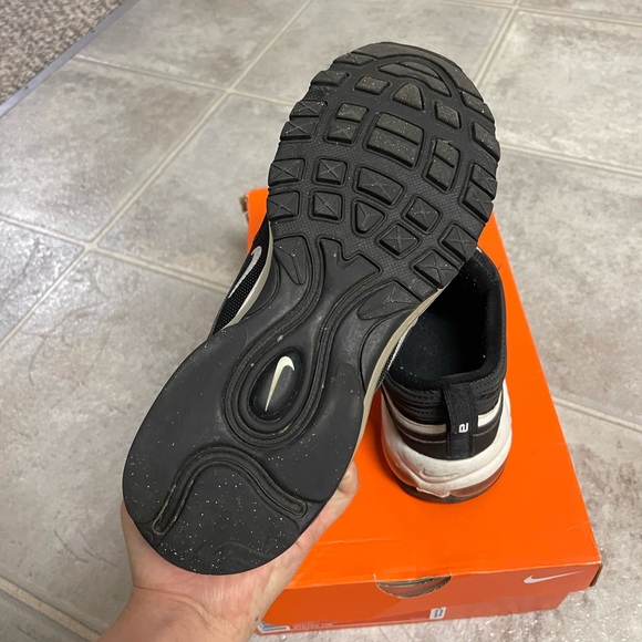 Nike Air Max 97 in Youth US 6 (Women’s 7) - Picture 4 of 5